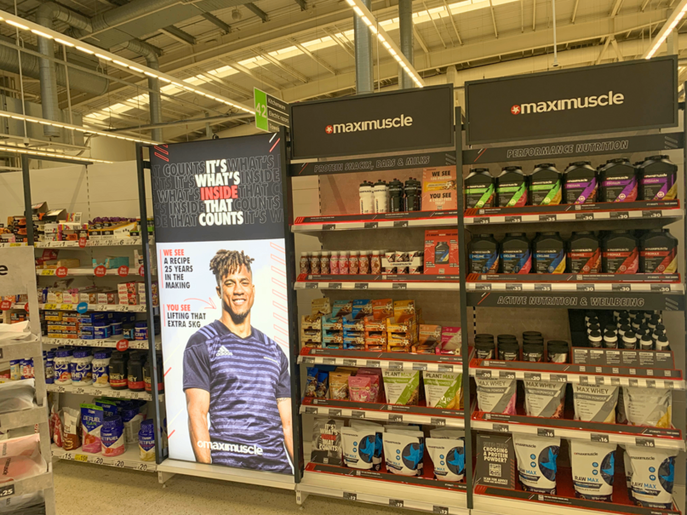 Maxinutrition bay in a grocery multiple